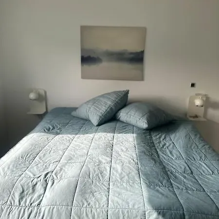Fantastisk Store Terrasser Med Havudsigt Og Udespa